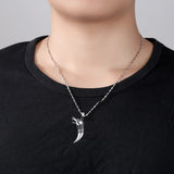 Collier avec un loup