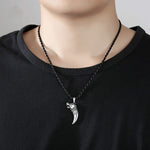 Collier avec un loup