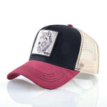 casquette-loup-noire-et-rouge