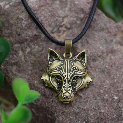 collier-loup-garou-or