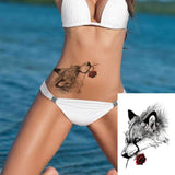 tatouage loup rose femme